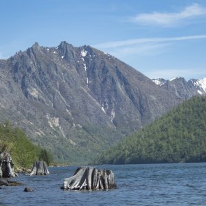 A02PeakAboveLakeP5060023.jpg